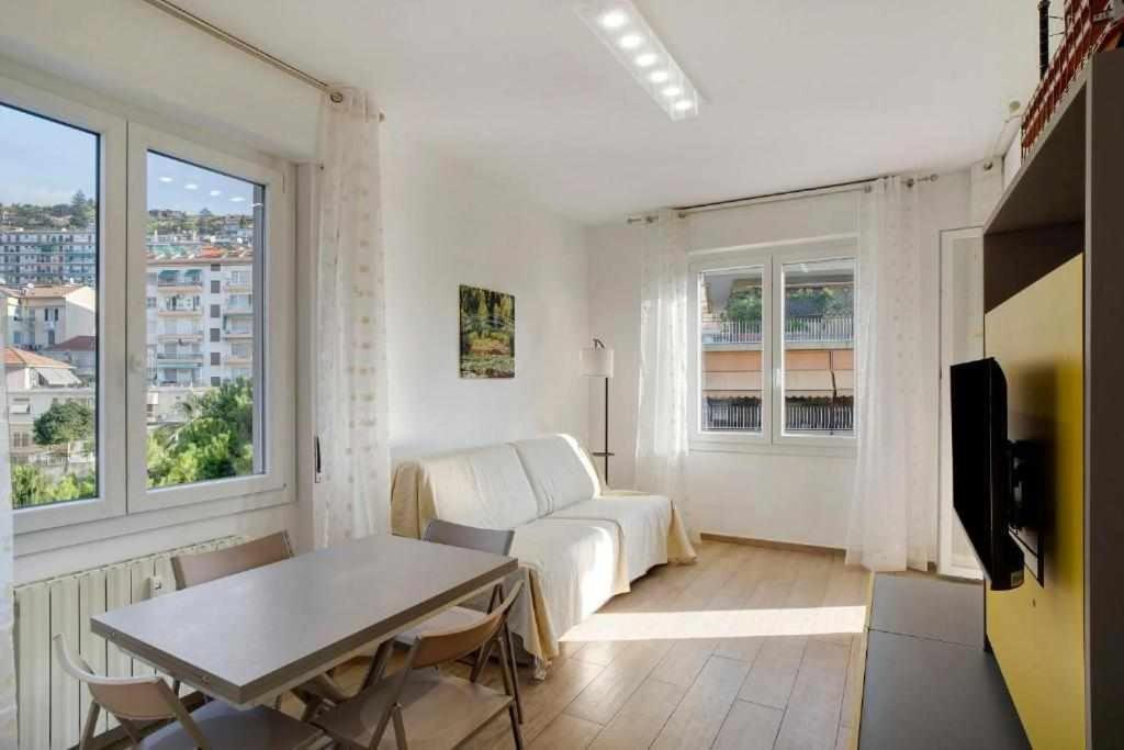 Ninfea Apartments Санремо Экстерьер фото